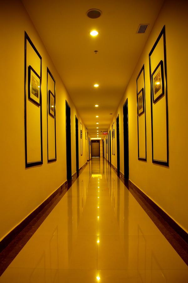 Hotel Excalibur Kottayam Exterior photo