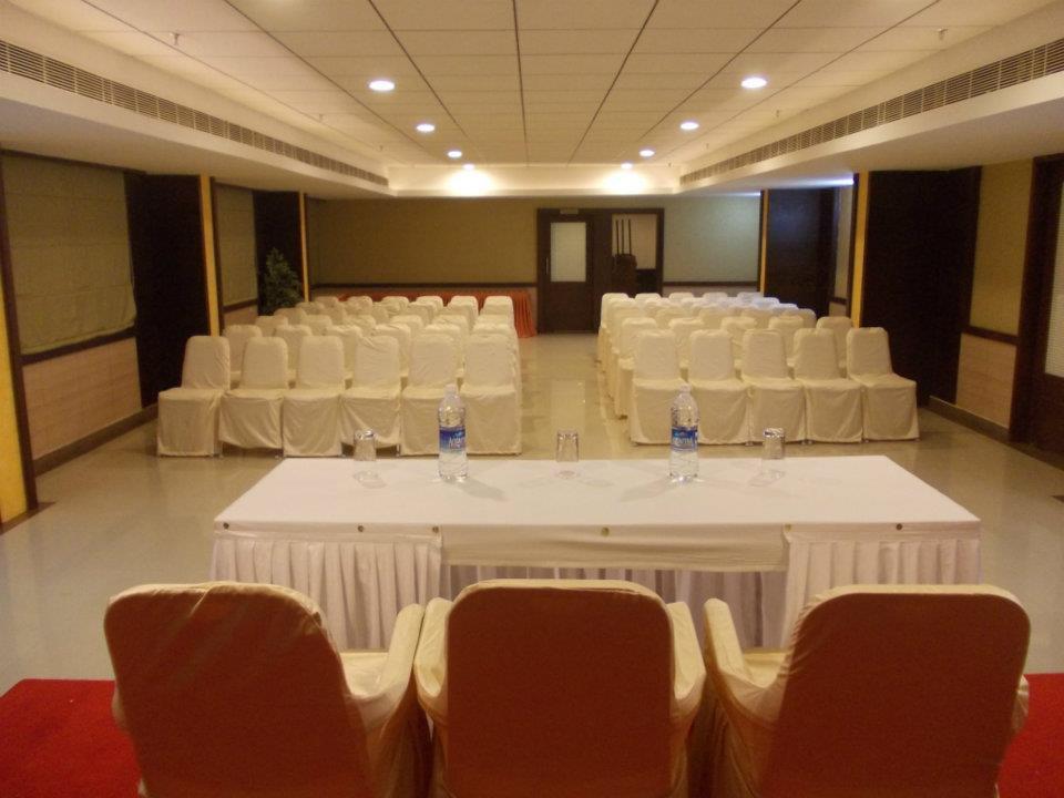 Hotel Excalibur Kottayam Exterior photo